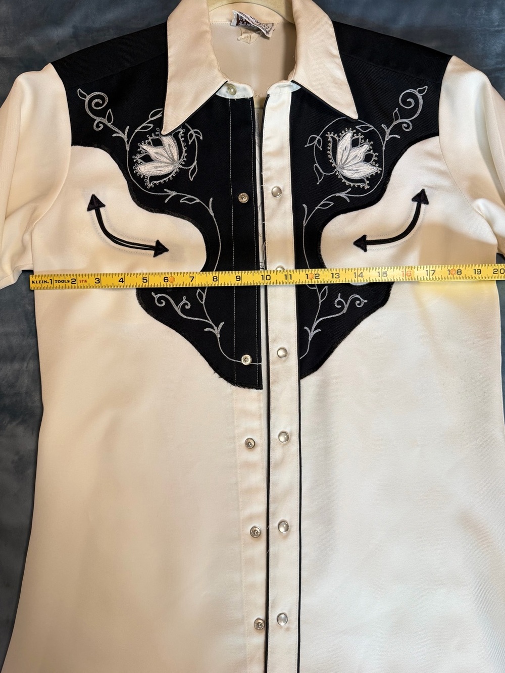 Vintage Men's Western Embroidered Snap Shirt - Black & White - Picture 6 of 7
